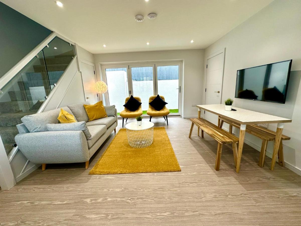 Stunning Brand New House - Sleeps 6 - Free Parking - Great Location - Fast Wifi - Smart Tv - Close To Poole & Bournemouth & Sandbanks Exterior foto